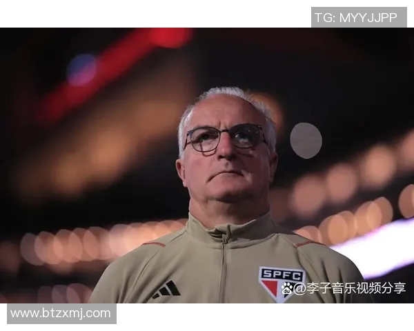 曼诺的传奇之路:从默默无闻到足球世界的璀璨明星